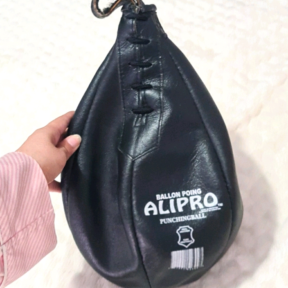 Punching Ball - Picture 1 of 1